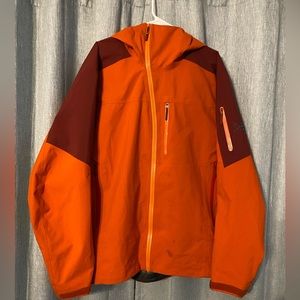 Arc’teryx Mens Shell Jacket.